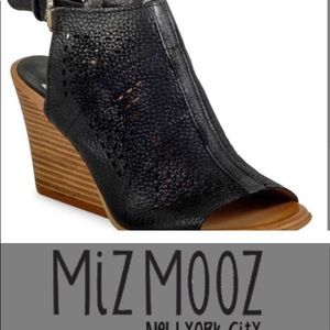 MIZ MOOZ BLACK KENSLEY  LEATHER SANDAL